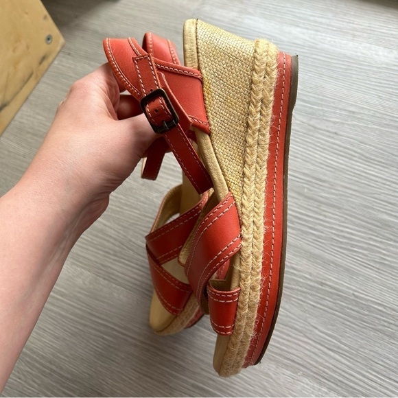 [7] L.L.Bean Women’s Buckle Ankle Strap Wedges Coral Pastel Red Orange - Picture 5 of 10